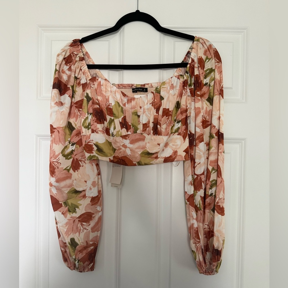 Abercrombie & Fitch Floral Long Sleeve Crop Blouse